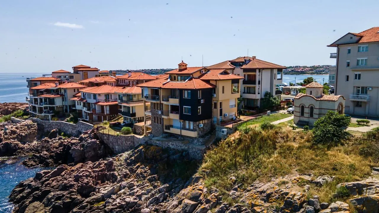 Sozopol Apartment With Sea View