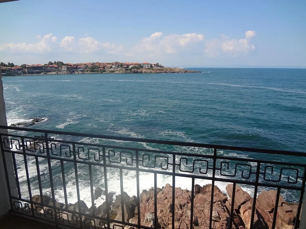 Sozopol Apartment With Sea View